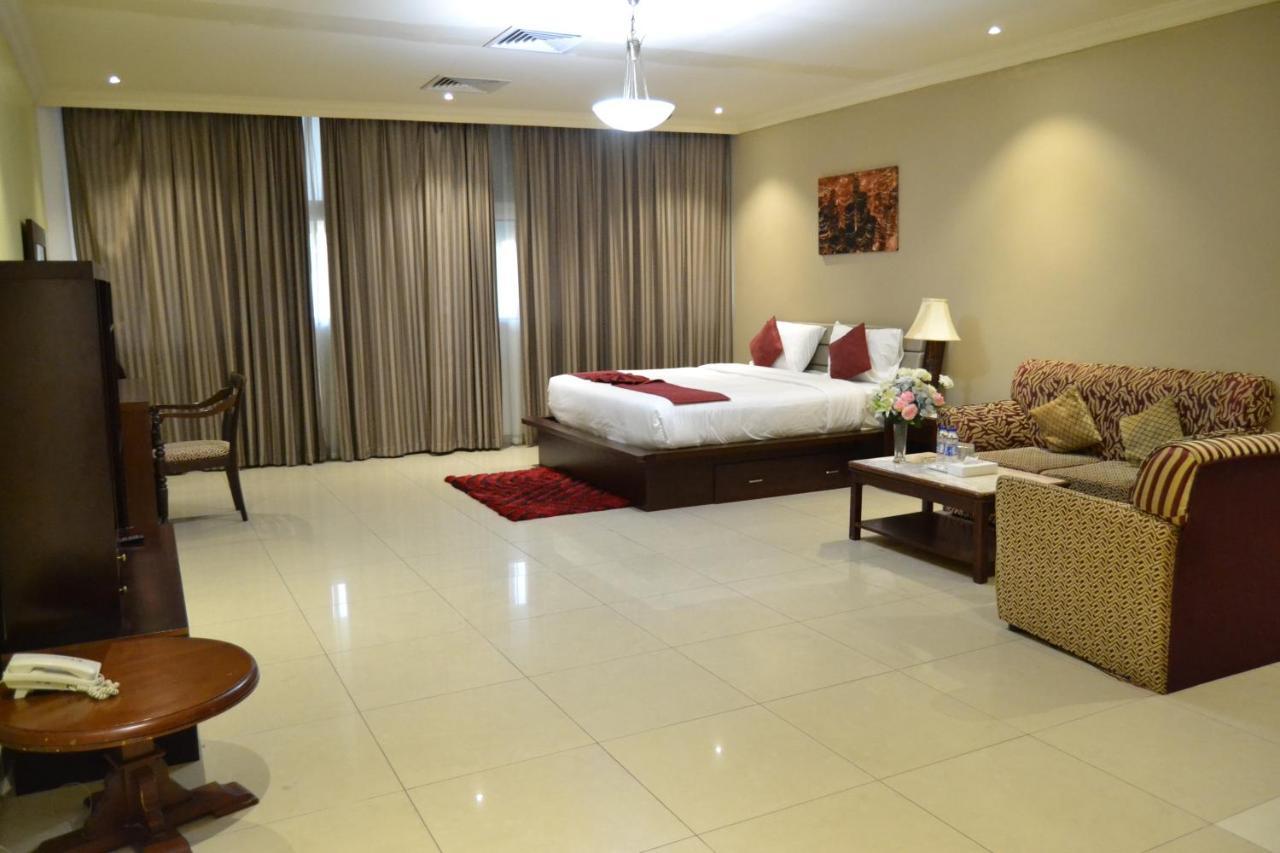 Oriental Corner Hotel Apartments Llc Дубай Екстериор снимка