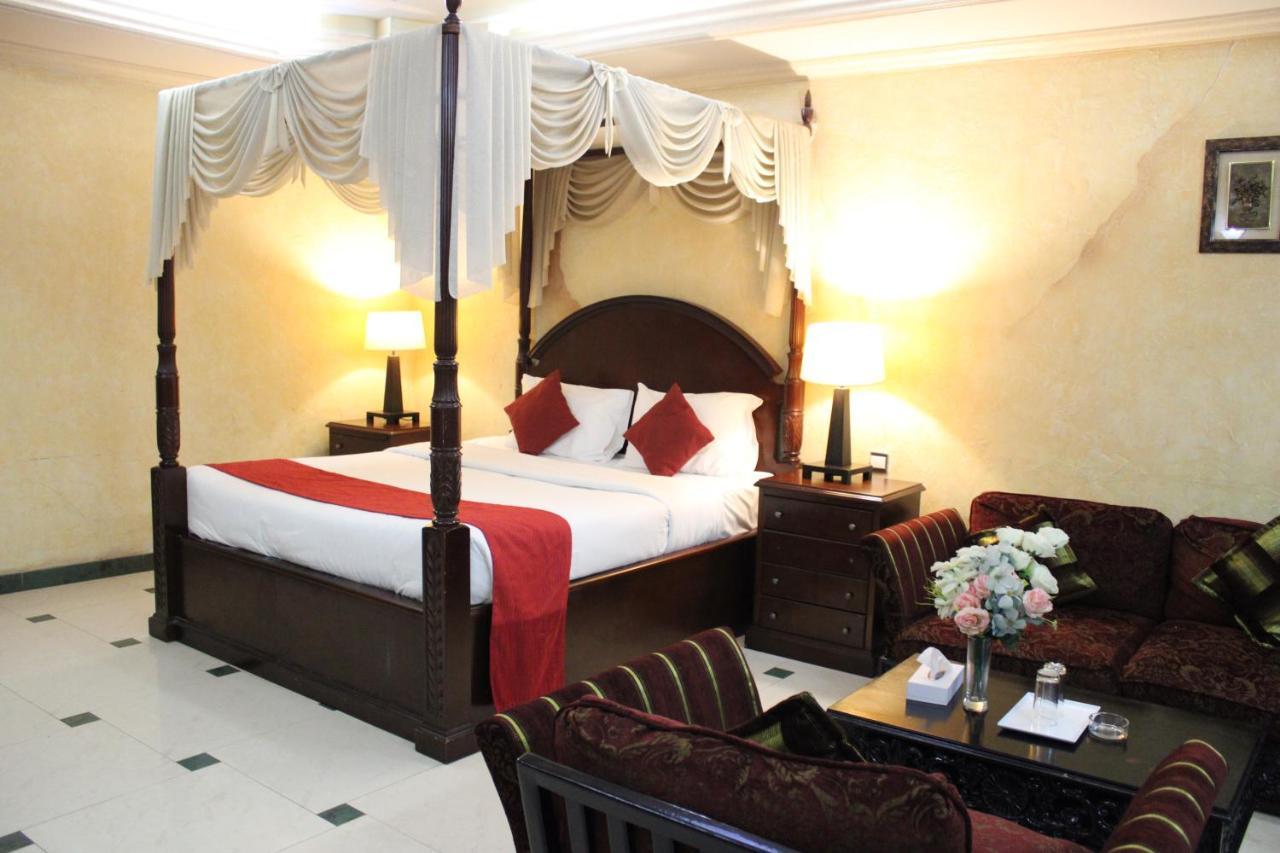 Oriental Corner Hotel Apartments Llc Дубай Екстериор снимка